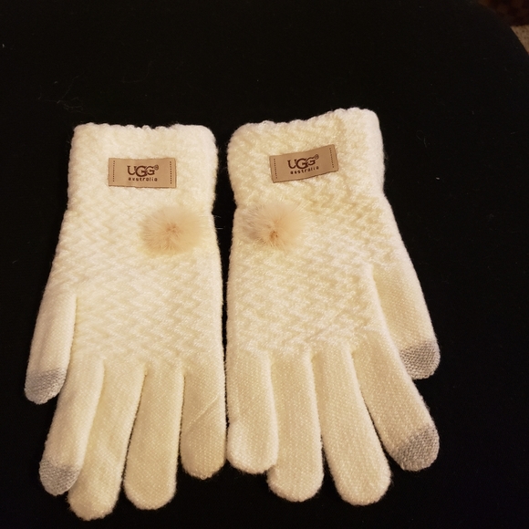 NEW UGG INFINITY SCARF AND HAT SETS WITH MATCHING GLOVES - Picture 6 of 6